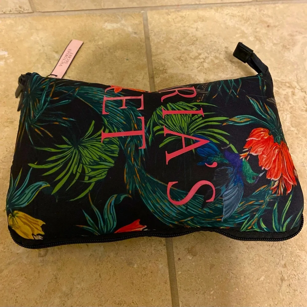 Victoria’s Secret Tote - Picture 4 of 4